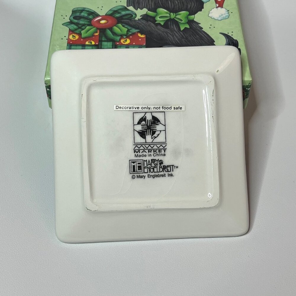 Mary Engelbreit Scottie Christmas Decorative Mini Plates - Picture 3 of 14